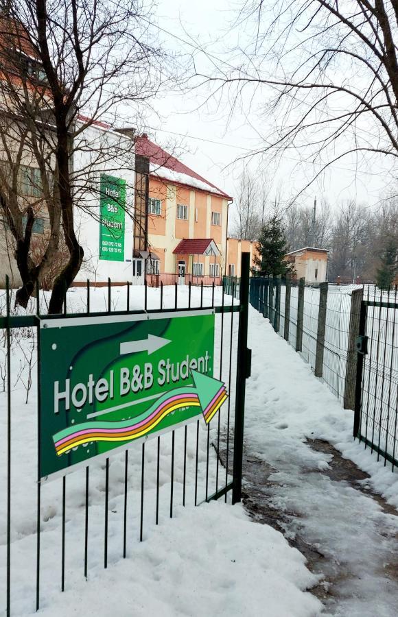 Hotel Bb Student Chust Exteriér fotografie